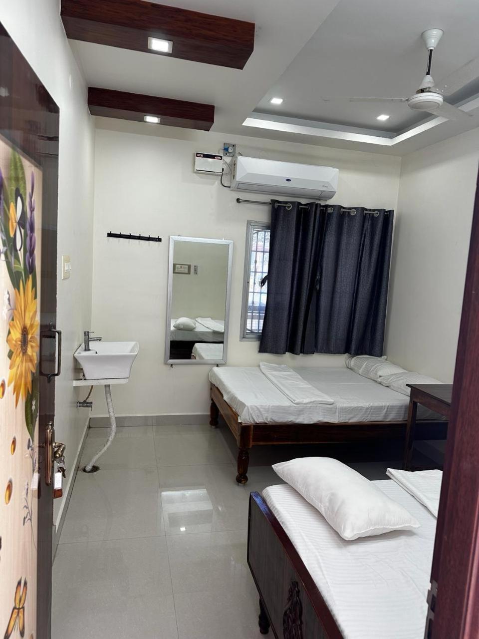 Temple View Home Stay Tiruvannāmalai Eksteriør billede